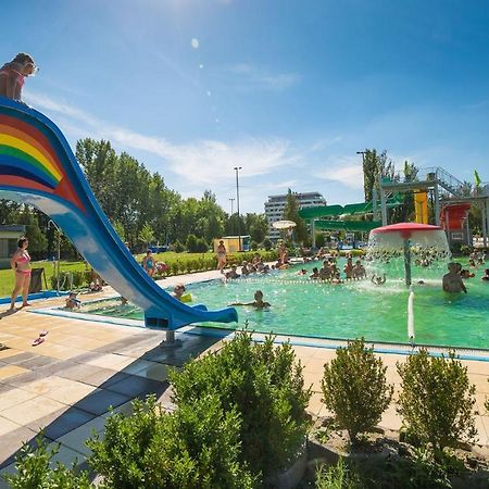 Apartman Lara Комарно Екстер'єр фото
