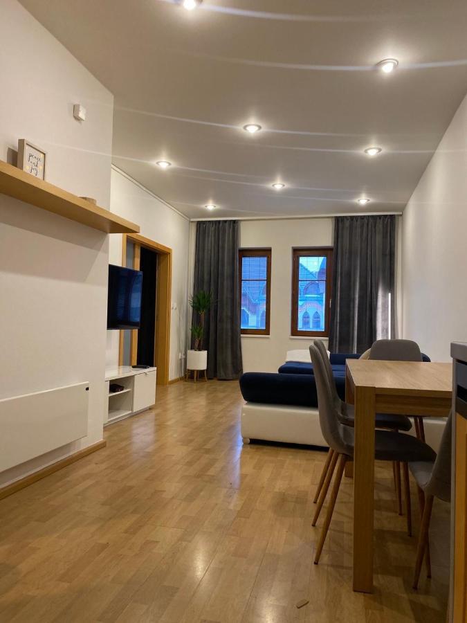 Apartman Lara Комарно Екстер'єр фото