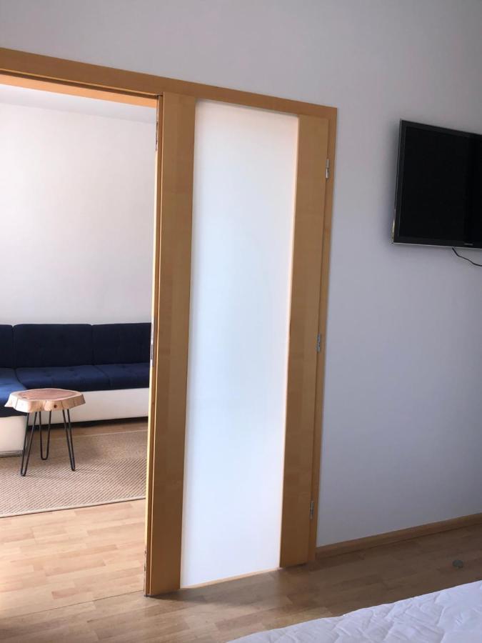 Apartman Lara Комарно Екстер'єр фото