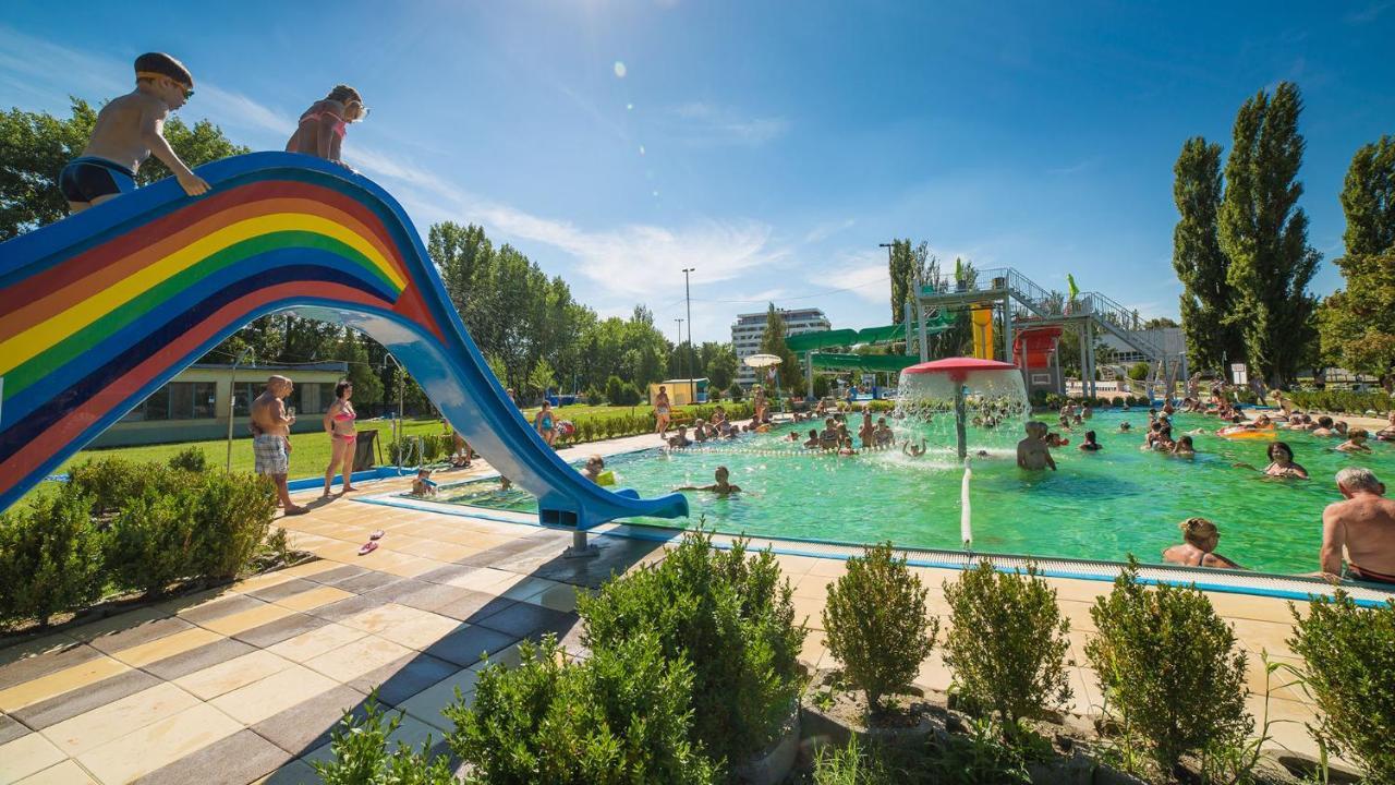 Apartman Lara Комарно Екстер'єр фото